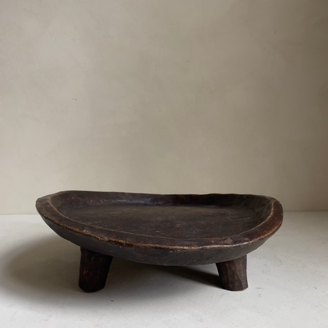 The Corner - Round tray with feet N° 10 - Decoration