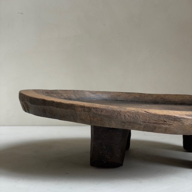 The Corner - Round tray with feet N° 11 - Decoration