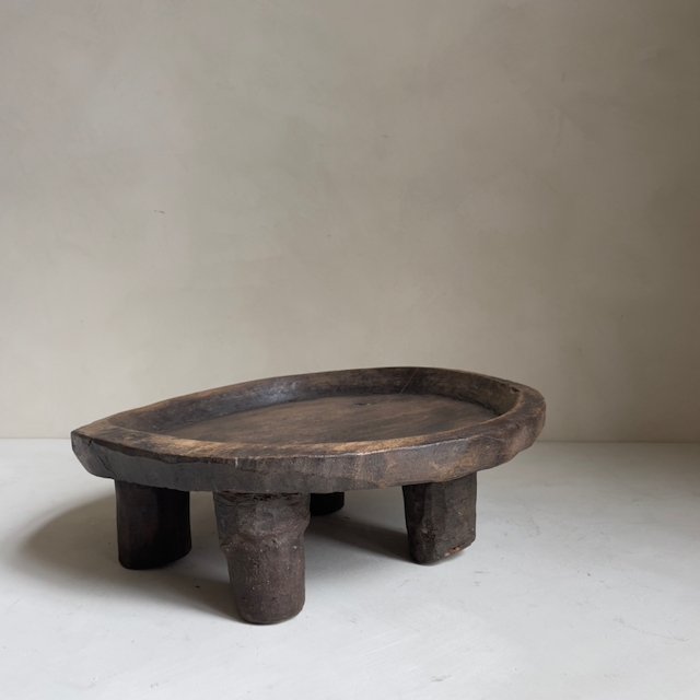 The Corner - Round tray with feet N° 11 - Decoration