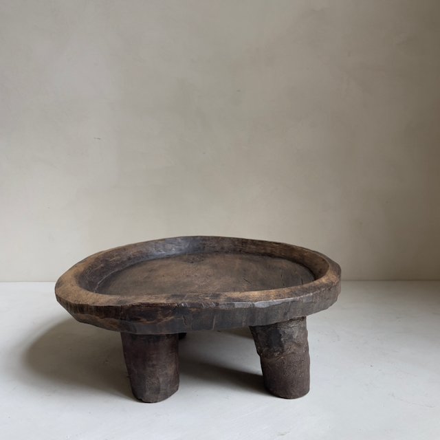 The Corner - Round tray with feet N° 11 - Decoration