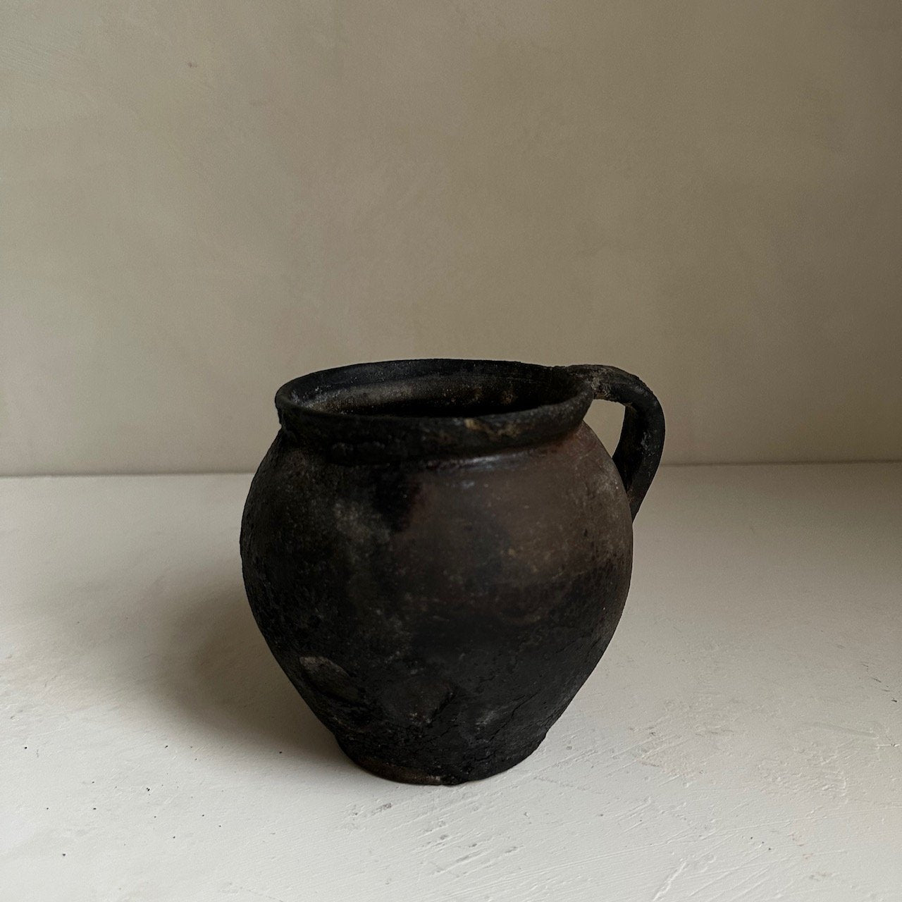 The Corner - Rustic earthenware pot No 89 - 