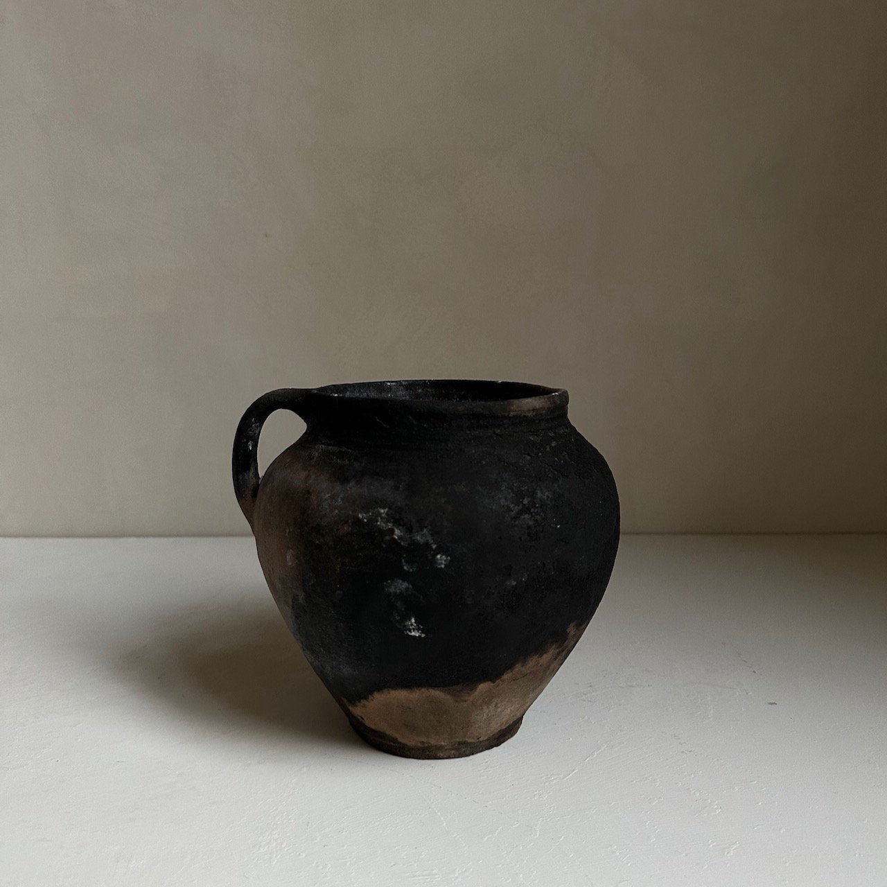 The Corner - Rustic earthenware pot No 90 - 