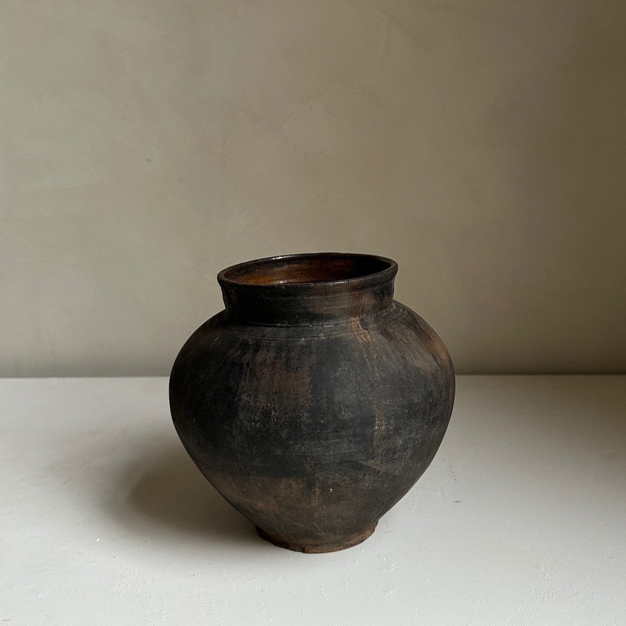 The Corner - Rustic earthenware pot No 96 - 