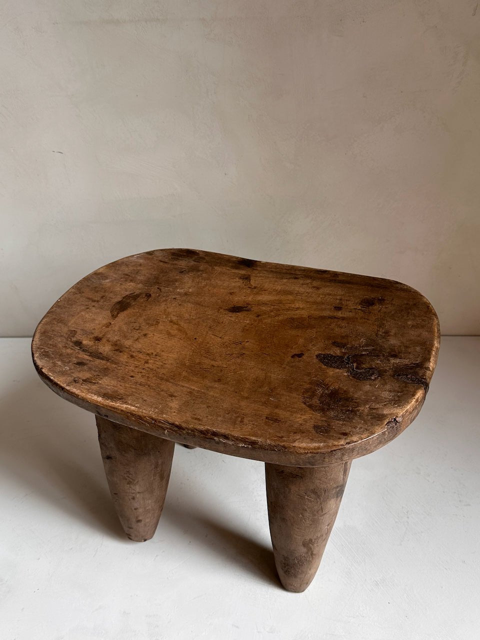 Senufo stool No 47 – The Corner