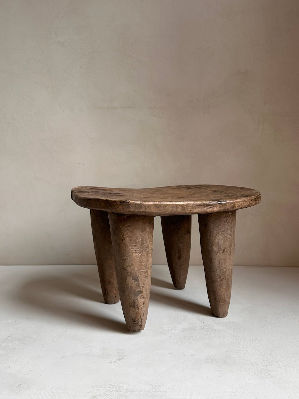 Senufo stool No 47 – The Corner