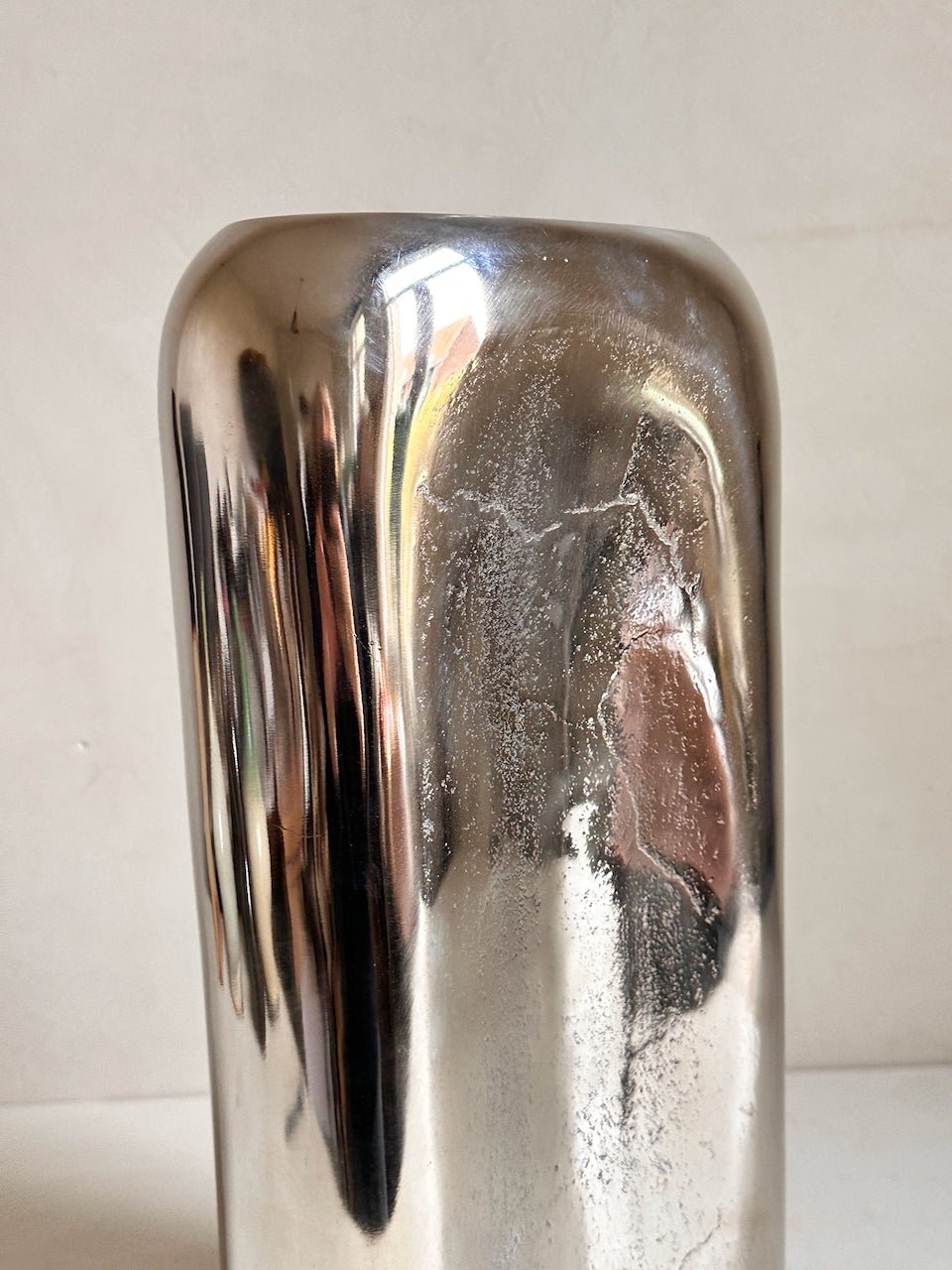 The Corner - Silver vase N° 1 - Ceramics