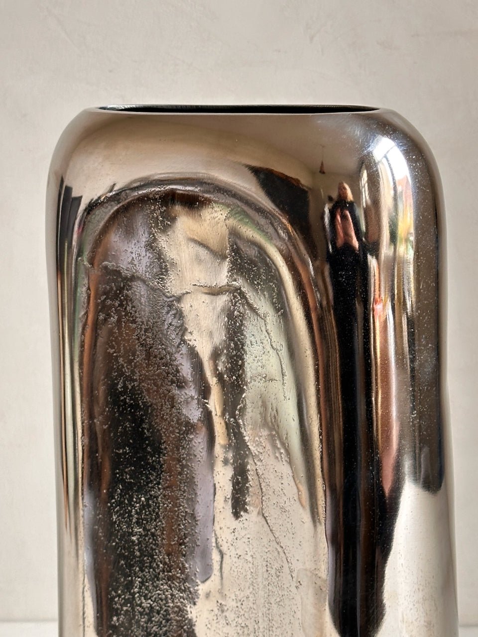 The Corner - Silver vase N° 1 - Ceramics