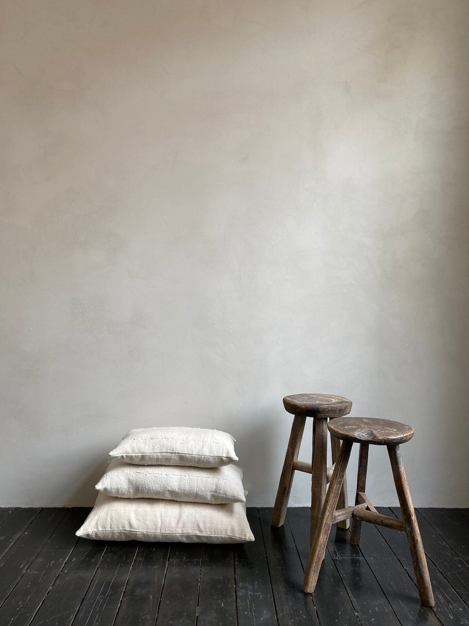 The Corner - Stool nº3 - Benches & Stools