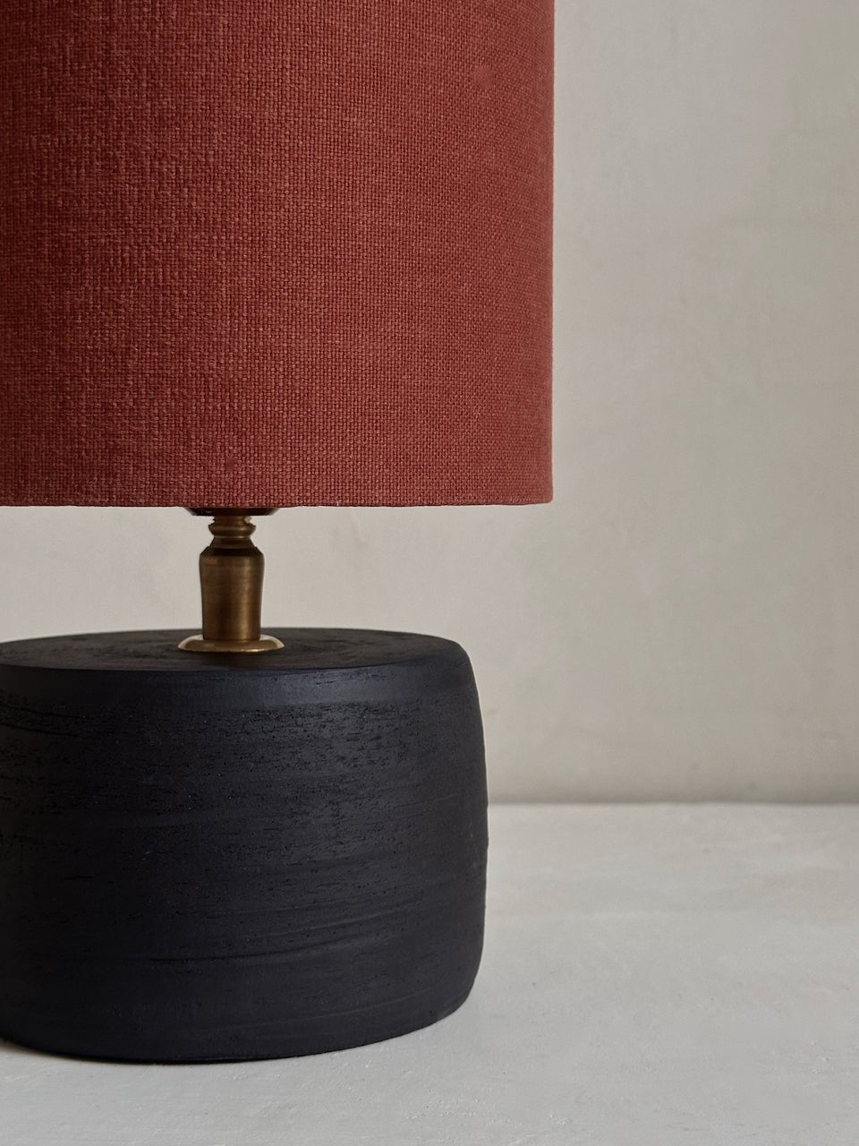 The Corner - Terra Negra clay lamp N° 1 - Lighting