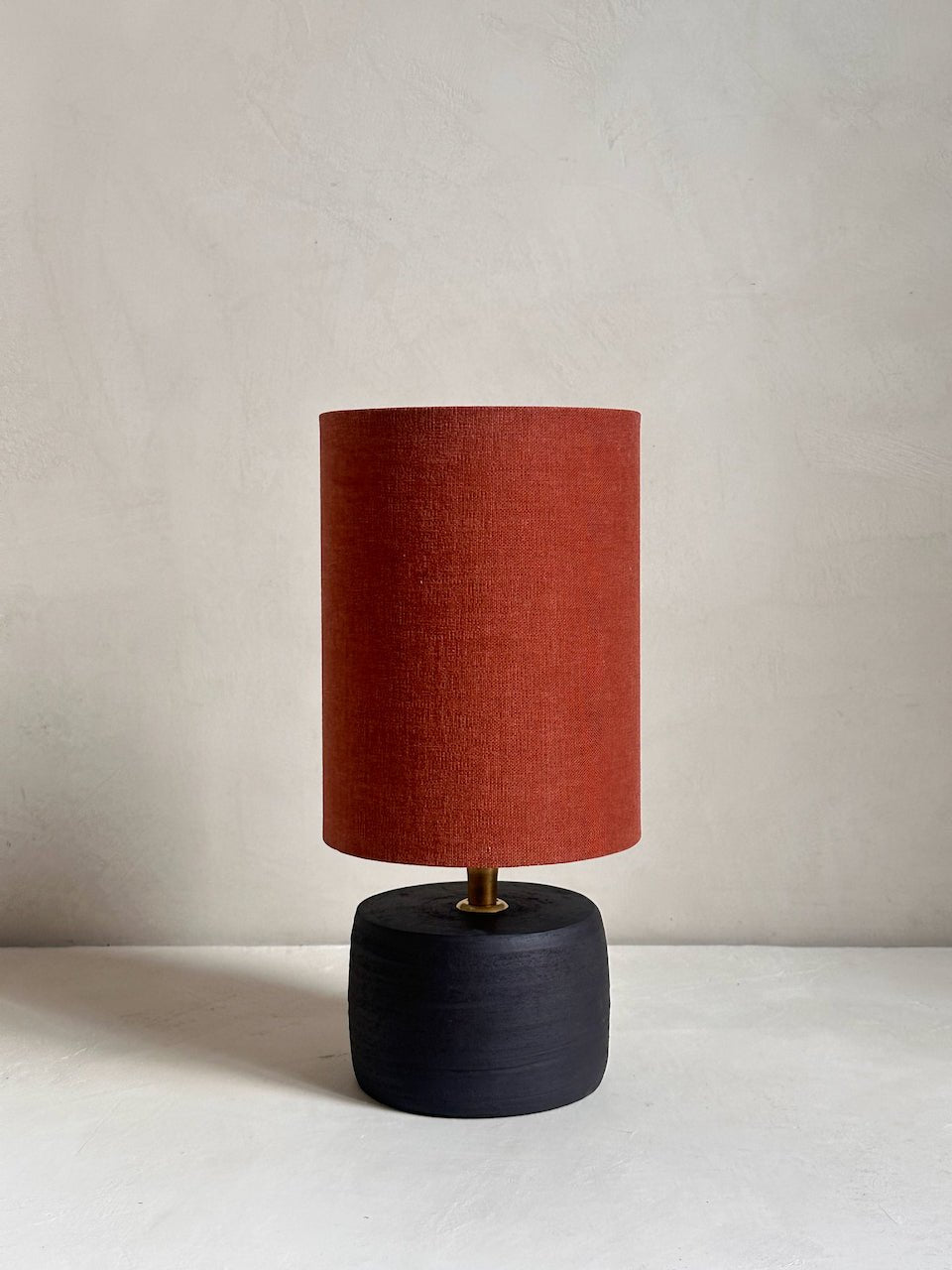 The Corner - Terra Negra clay lamp N° 1 - Lighting