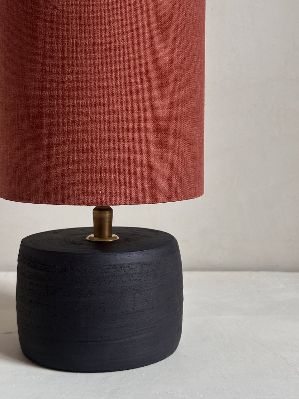 The Corner - Terra Negra clay lamp N° 1 - Lighting