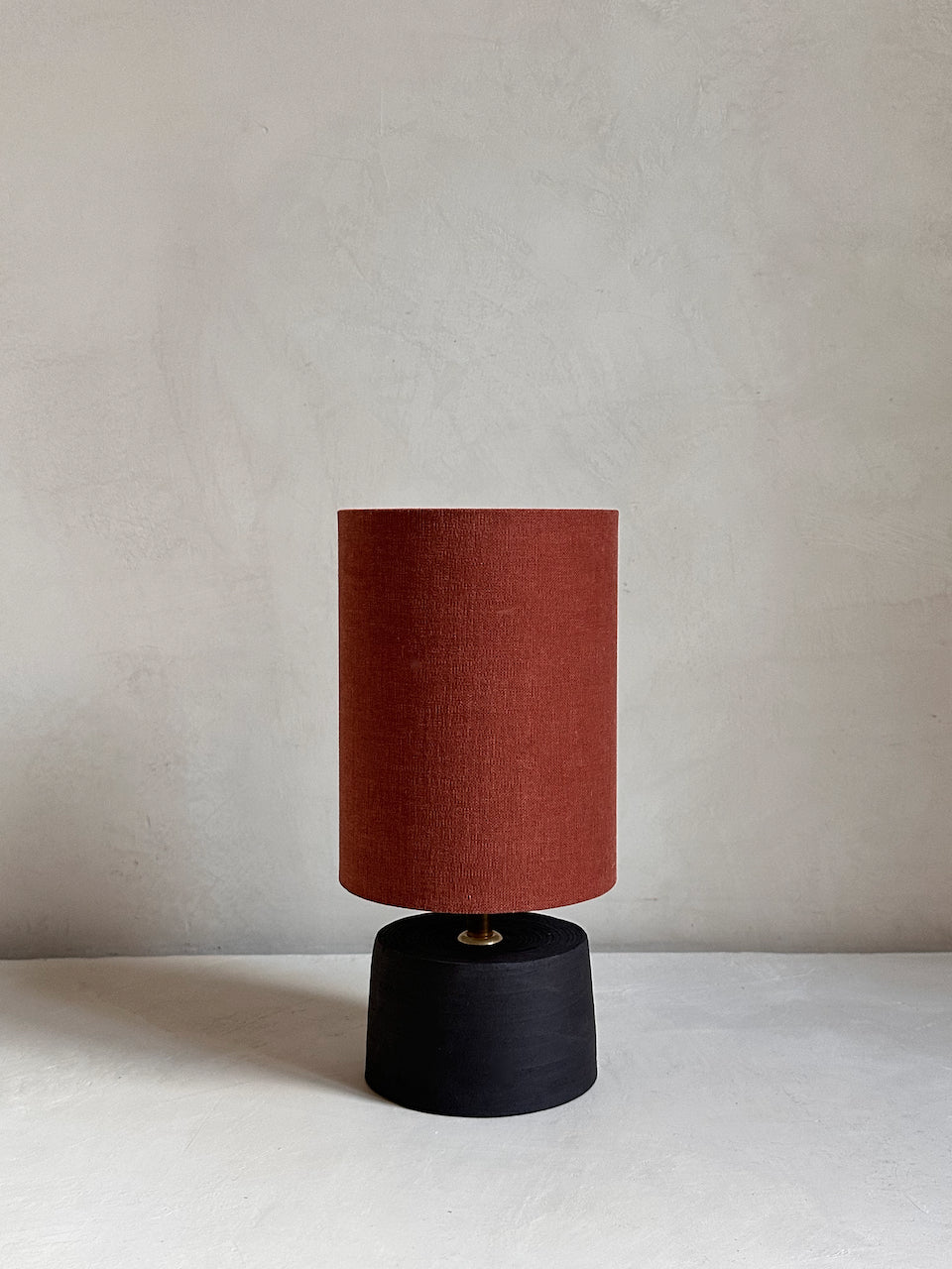 The Corner - Terra Negra clay lamp N° 2 - Lighting