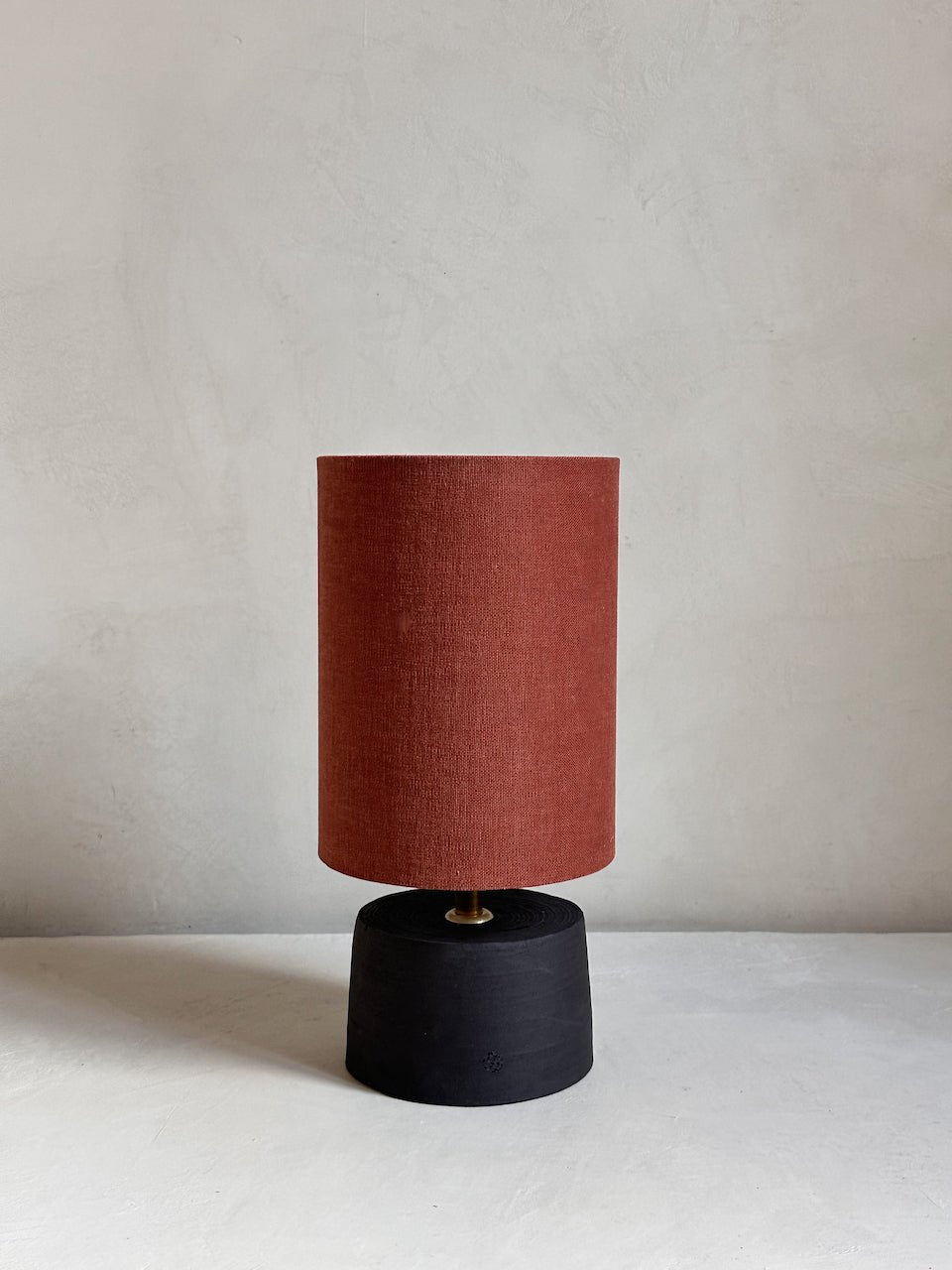 The Corner - Terra Negra clay lamp N° 2 - Lighting