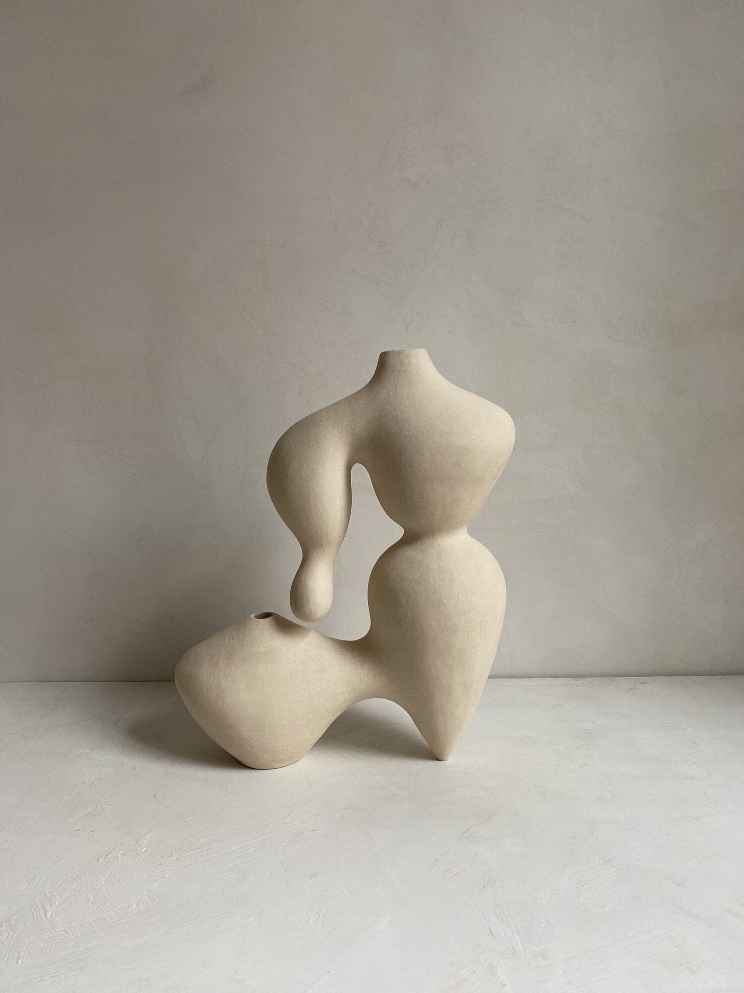 The Corner - Thesium vase - Ceramics