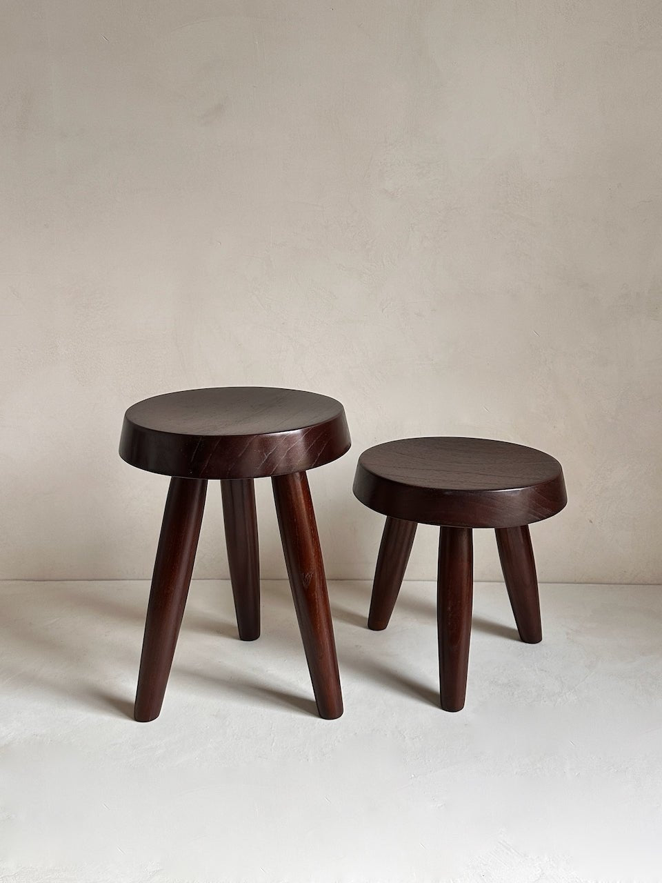The Corner - Tripod stool Large Heritage Brown - Benches & Stools