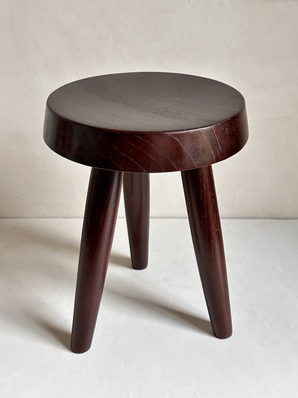 The Corner - Tripod stool Large Heritage Brown - Benches & Stools