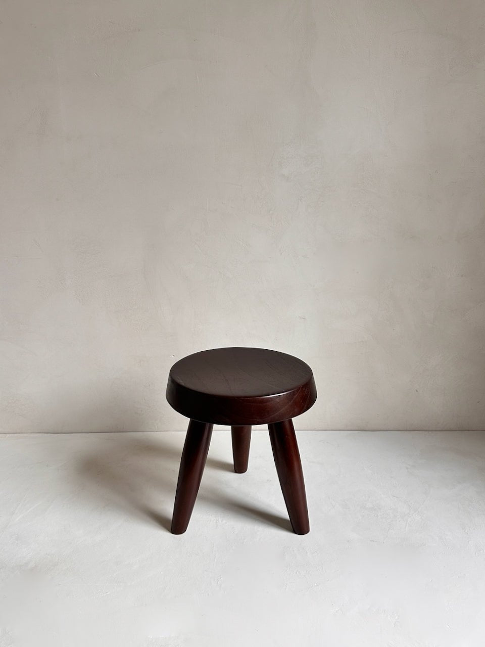 The Corner - Tripod stool Small Heritage Brown - Benches & Stools
