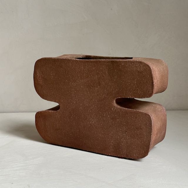 The Corner - Uluru vase - Ceramics