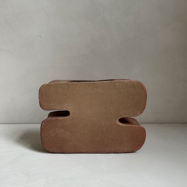 The Corner - Uluru vase - Ceramics