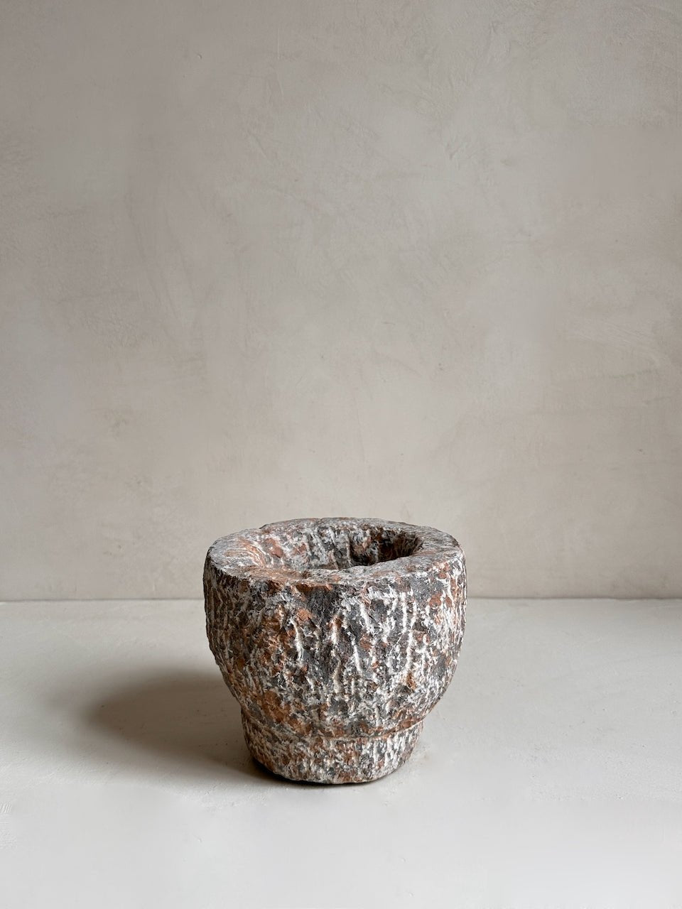 The Corner - Vintage stone mortar N° 25 - Table & Kitchenware