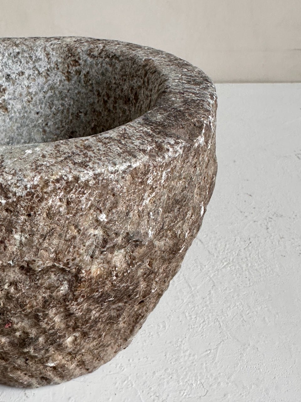 The Corner - Vintage stone mortar N° 10 - Table & Kitchenware