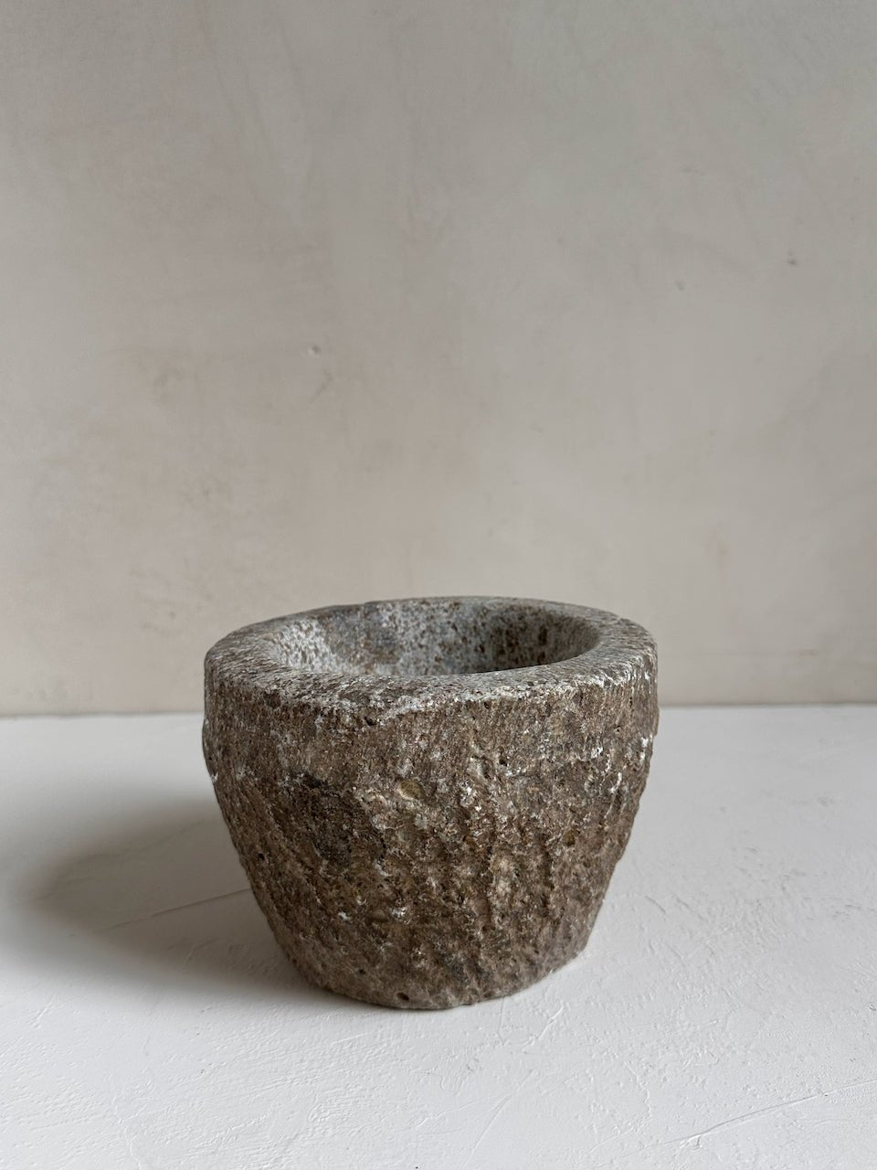 The Corner - Vintage stone mortar N° 10 - Table & Kitchenware