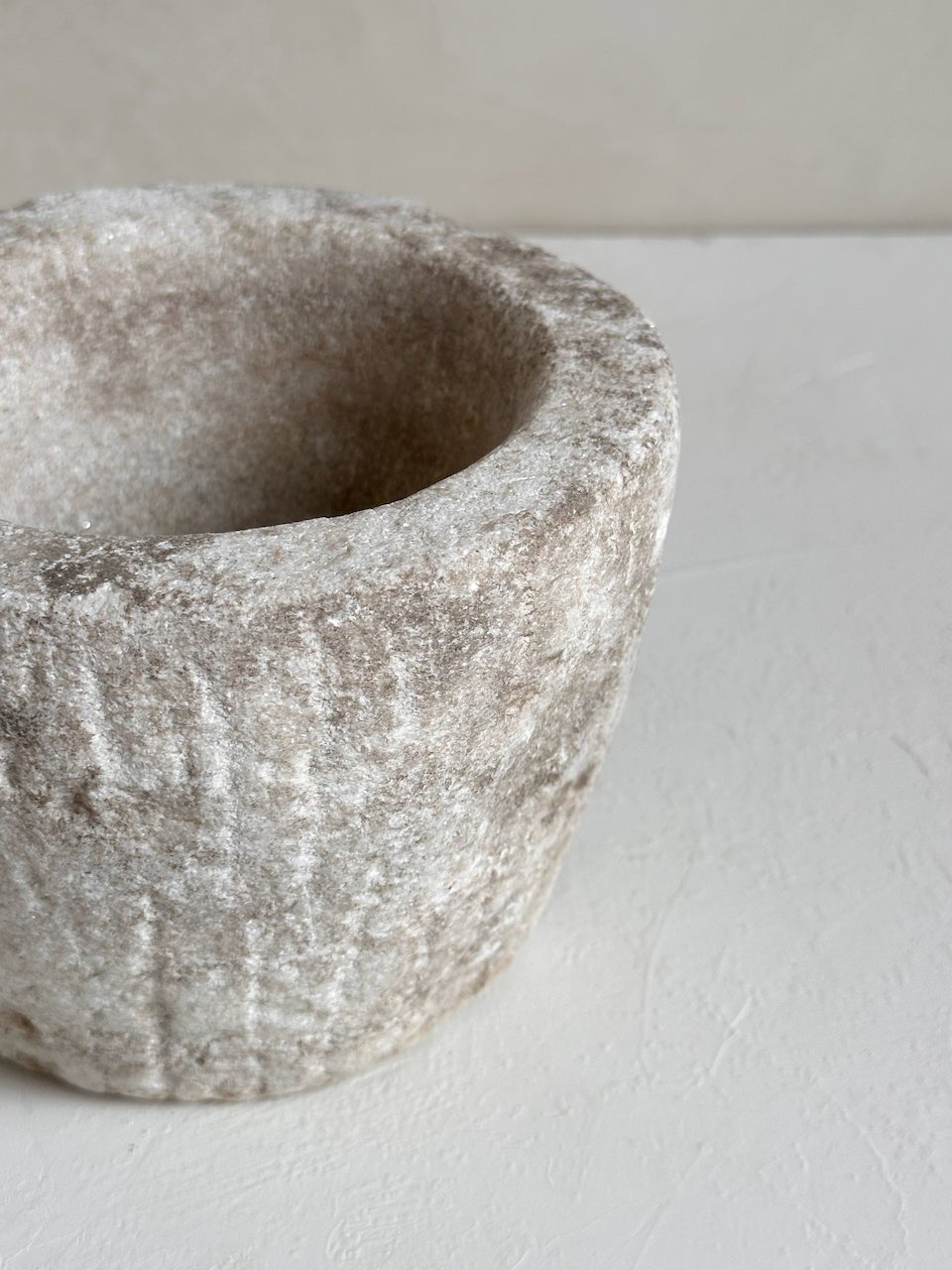 The Corner - Vintage stone mortar N° 11 - Table & Kitchenware