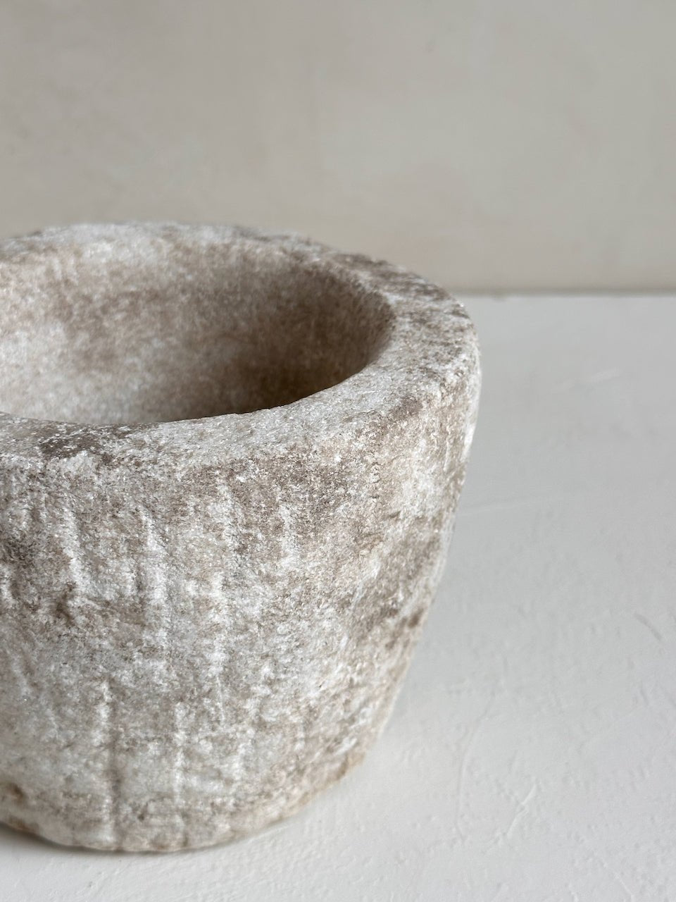 The Corner - Vintage stone mortar N° 11 - Table & Kitchenware