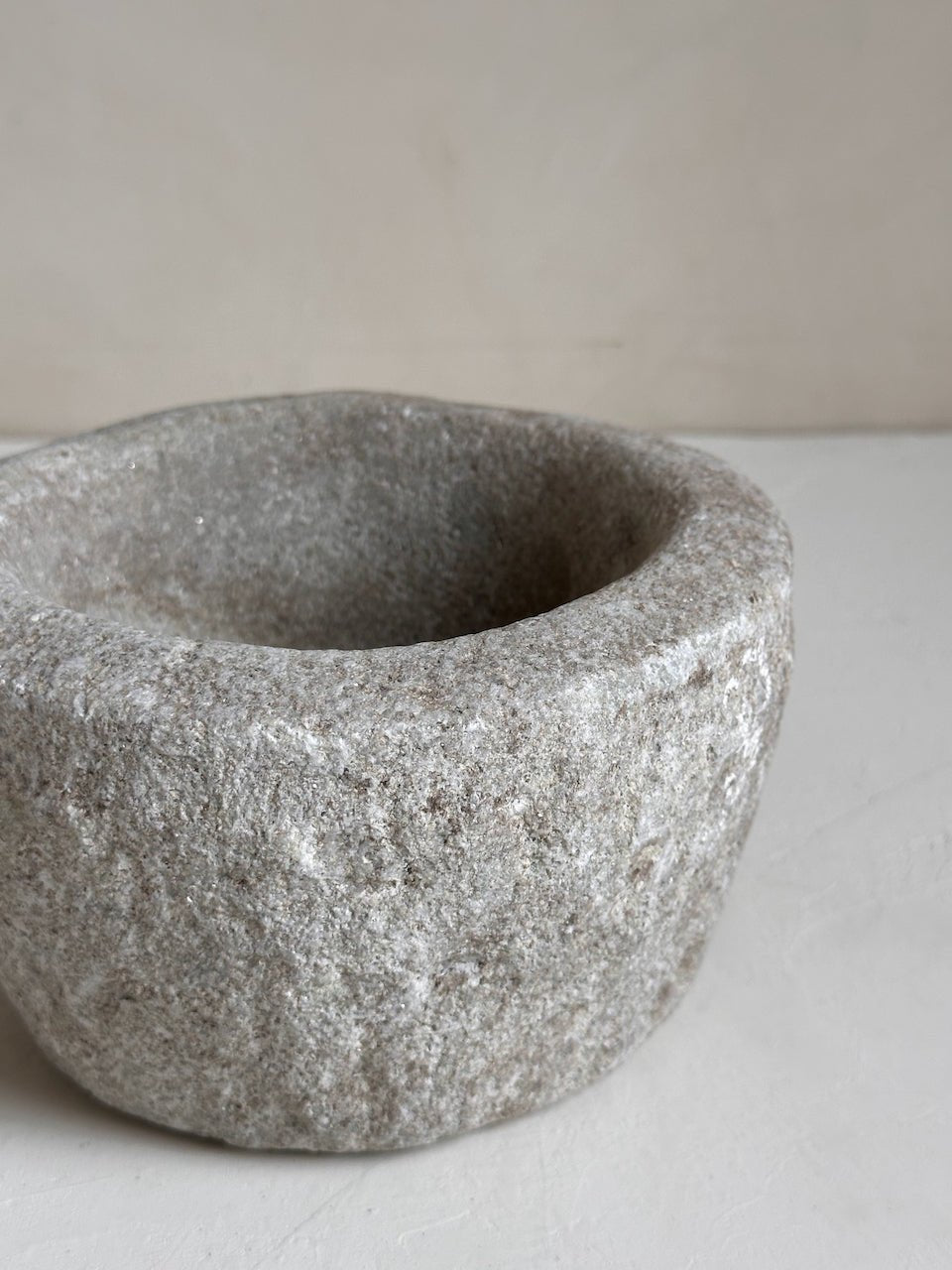 The Corner - Vintage stone mortar N° 15 - Table & Kitchenware