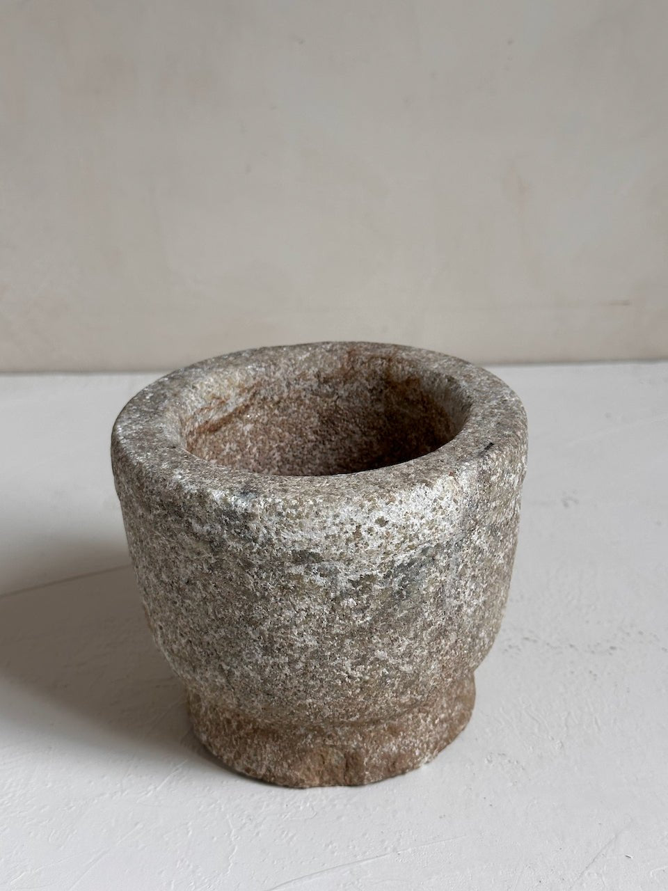 The Corner - Vintage stone mortar N° 8 - Table & Kitchenware