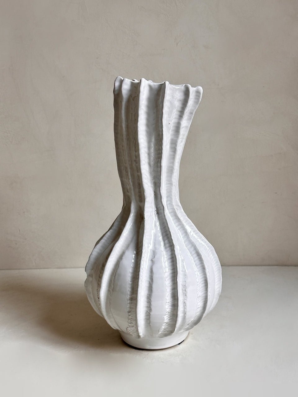 The Corner - White ceramic vase N° 106 - Ceramics