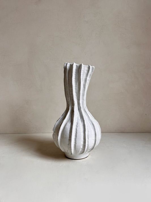 The Corner - White ceramic vase N° 106 - Ceramics