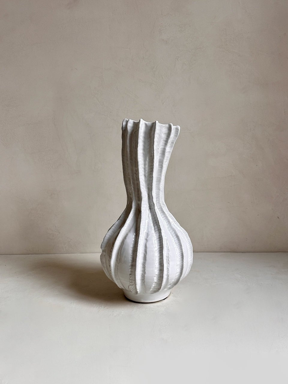The Corner - White ceramic vase N° 106 - Ceramics