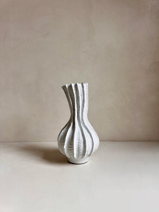 The Corner - White ceramic vase N° 107 - Ceramics