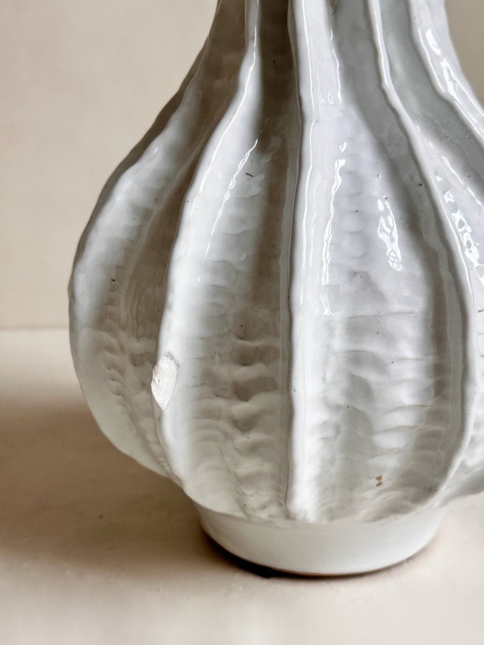 The Corner - White ceramic vase N° 107 - Ceramics