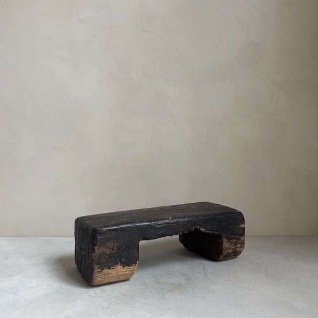 The Corner - Wooden block stool N° 13 - Benches & Stools