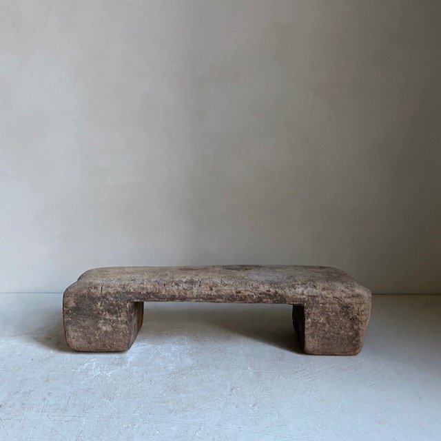 The Corner - Wooden block stool N°1 - Benches & Stools