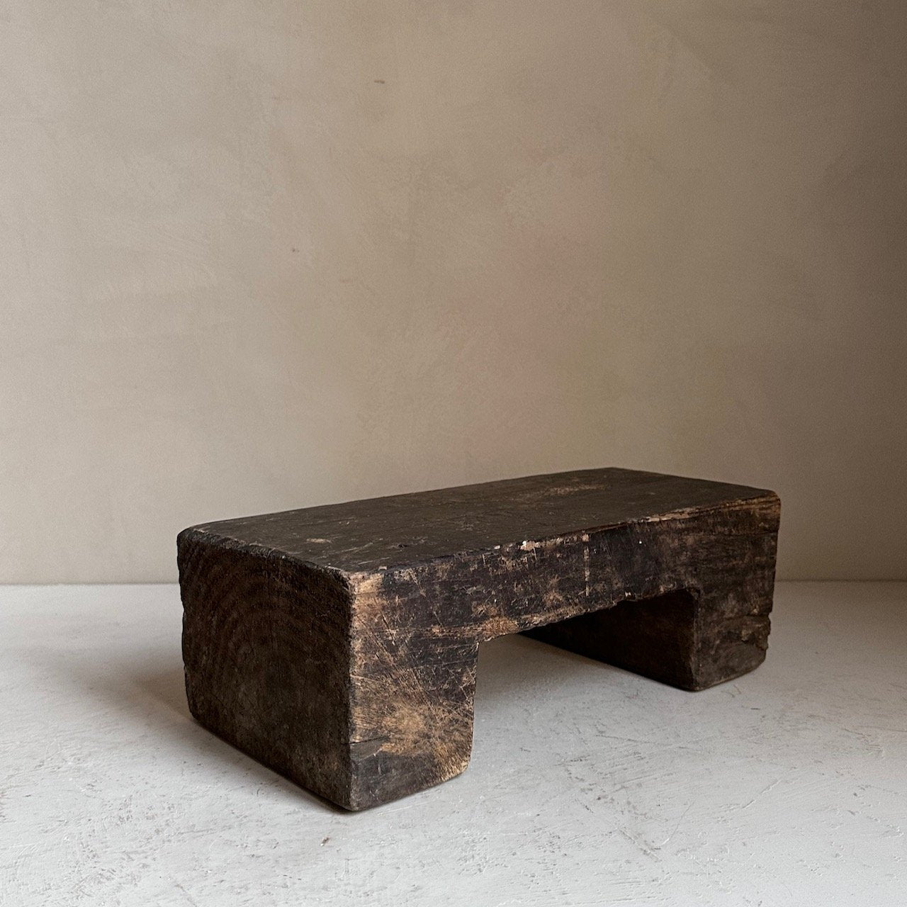 The Corner - Wooden block stool N°6 - Benches & Stools