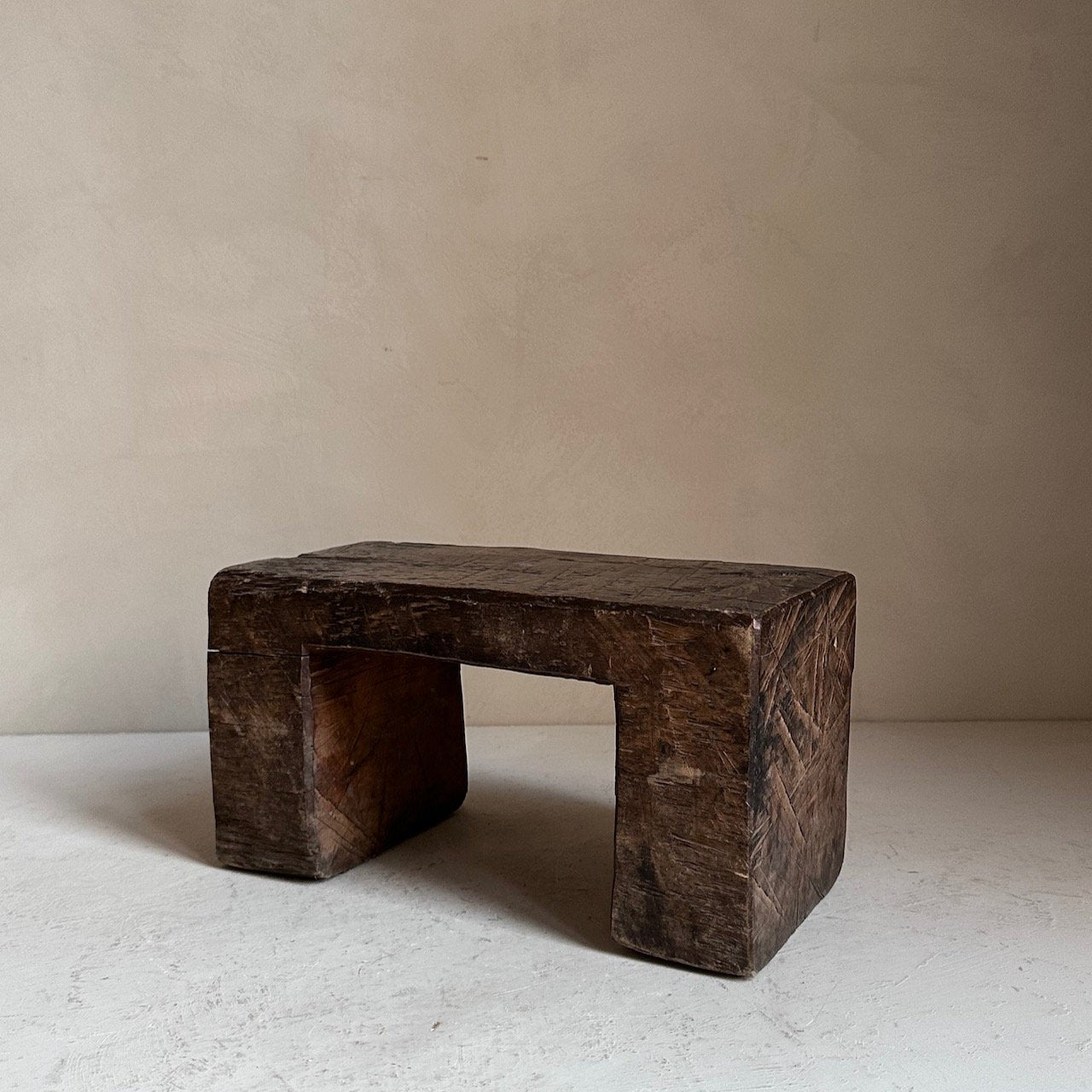 The Corner - Wooden block stool N°7 - Benches & Stools