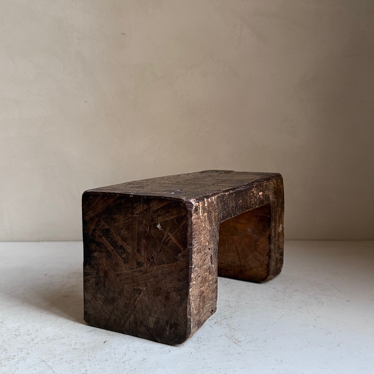 The Corner - Wooden block stool N°7 - Benches & Stools