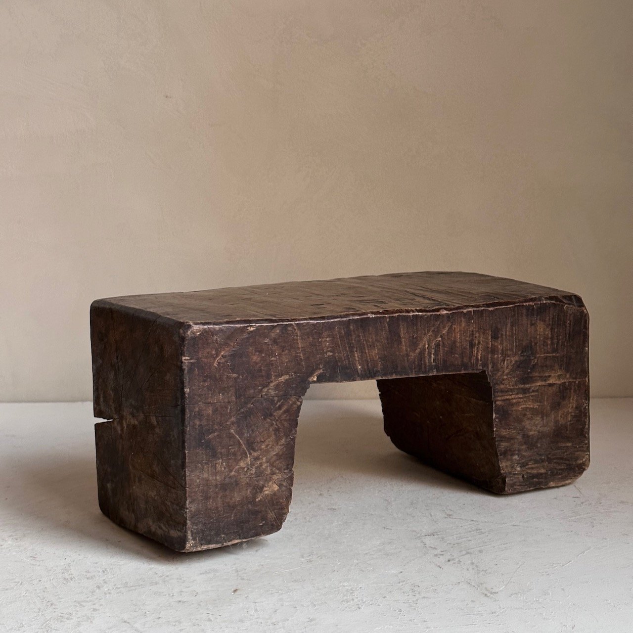 The Corner - Wooden block stool N°8 - Benches & Stools