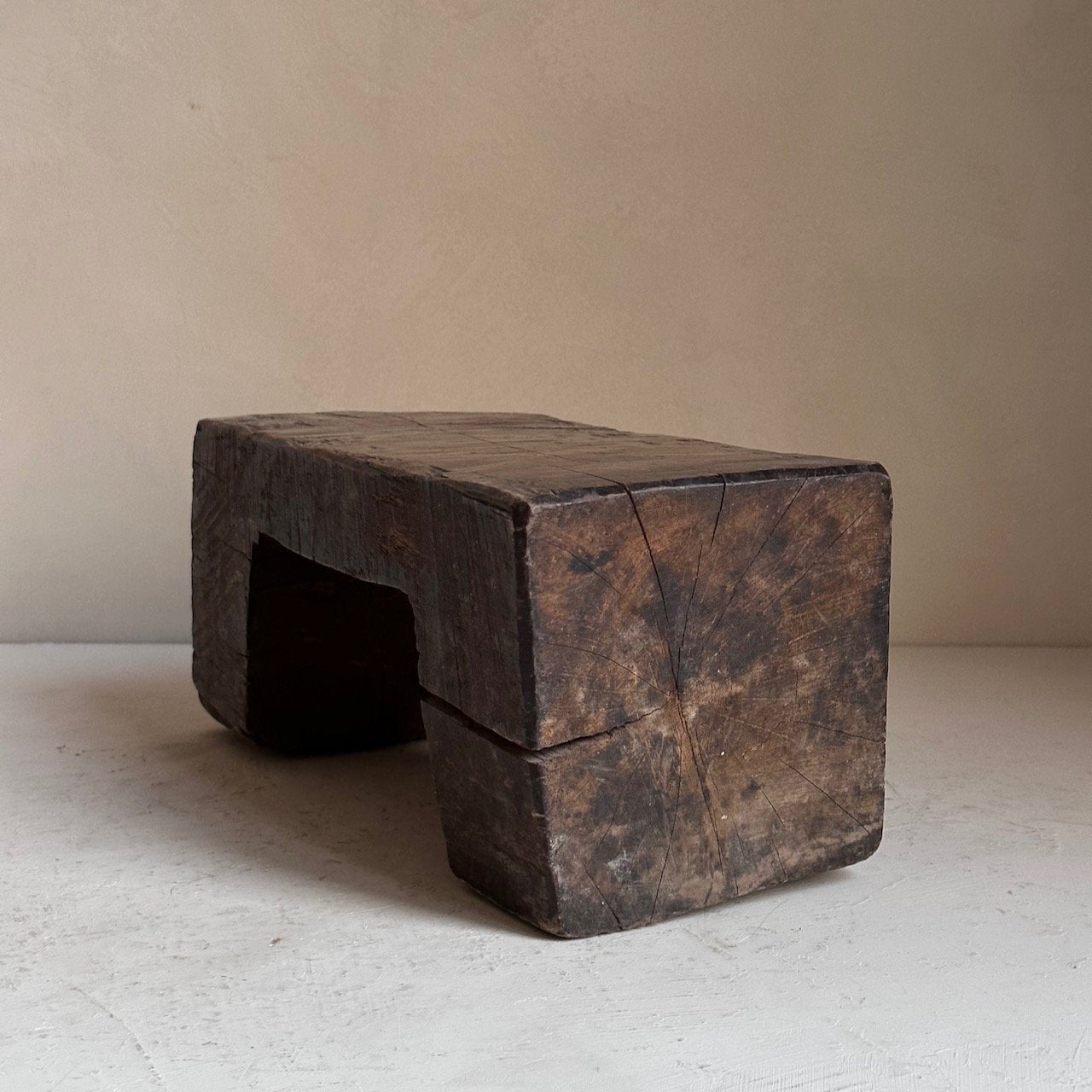 The Corner - Wooden block stool N°8 - Benches & Stools