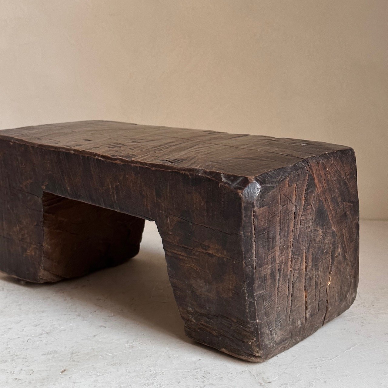 The Corner - Wooden block stool N°8 - Benches & Stools