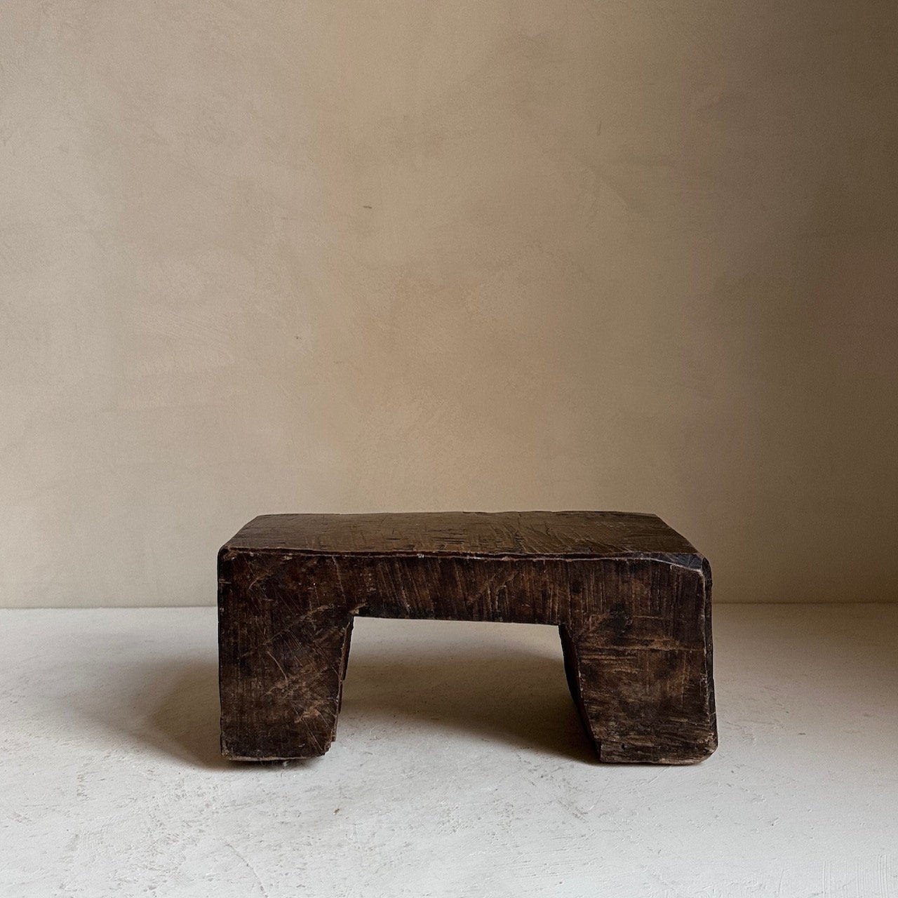 The Corner - Wooden block stool N°8 - Benches & Stools
