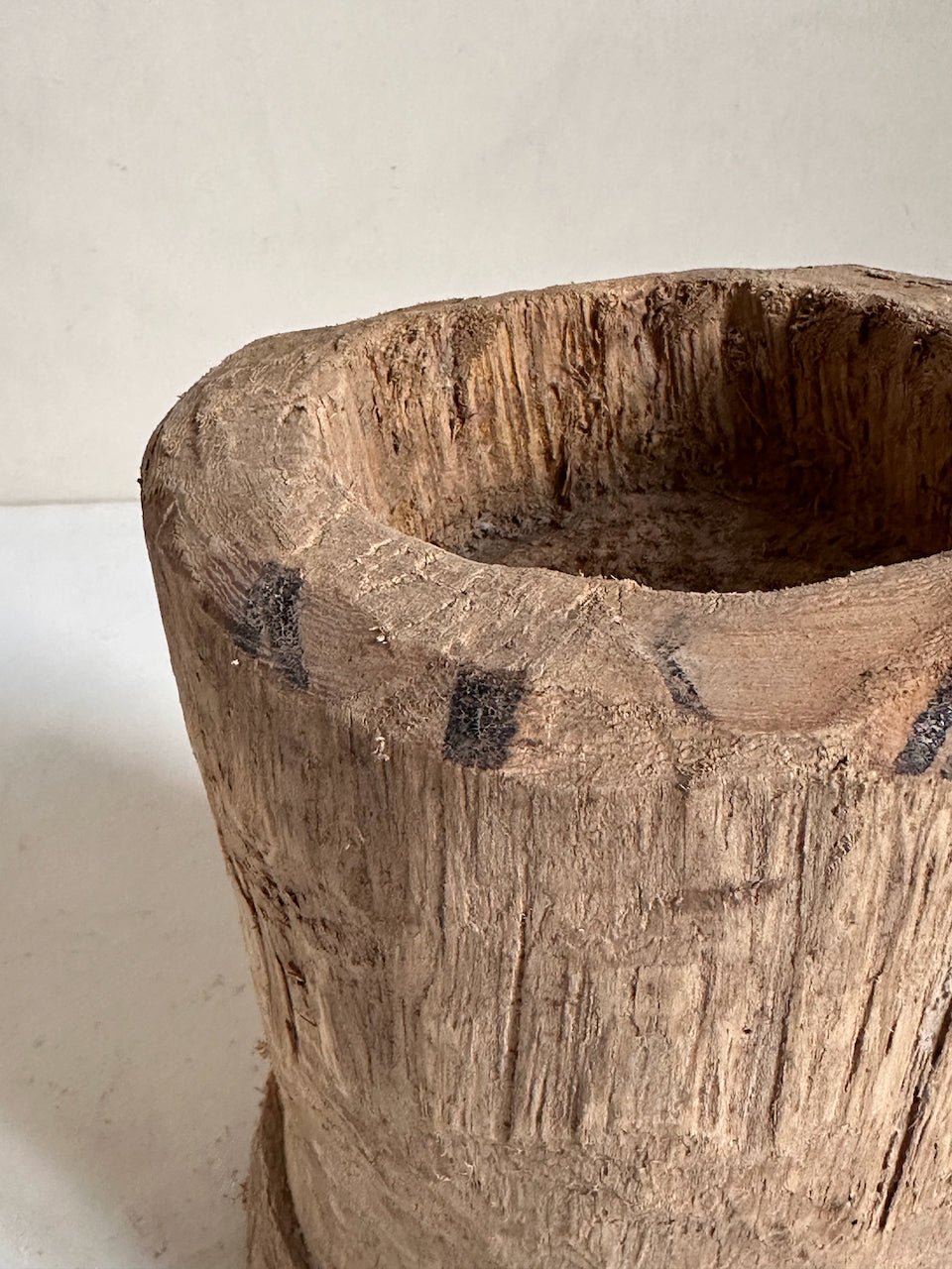 The Corner - Wooden mortar N° 9 - Decoration