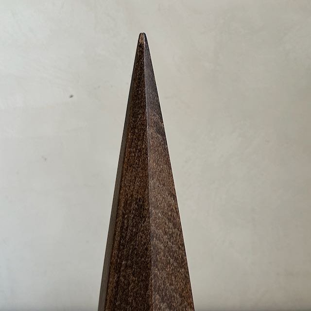 The Corner - Wooden pyramid N°2 - Decoration