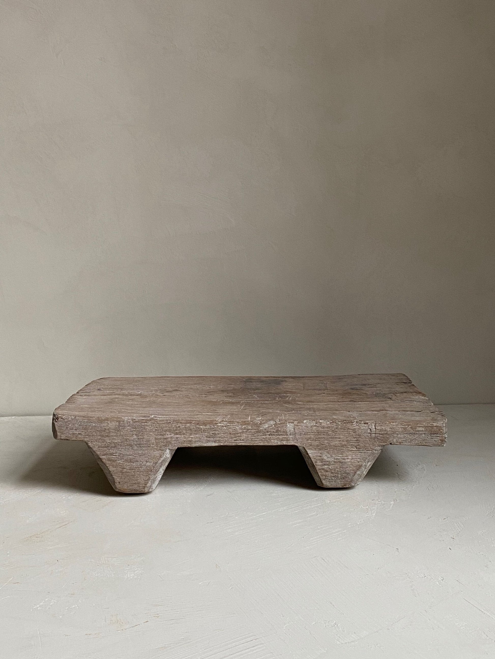 The Corner - Wooden tray with feet - Table & Kitchenware