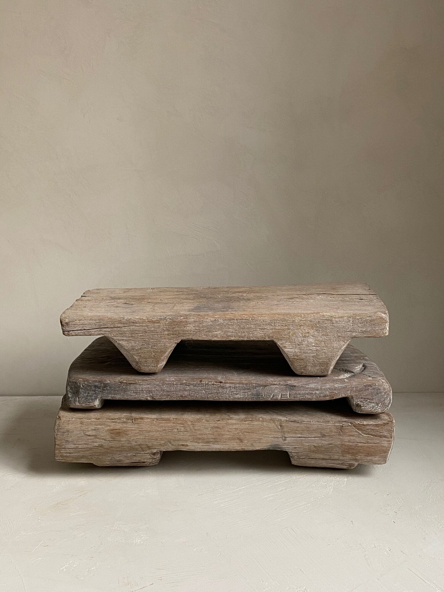 The Corner - Wooden tray with feet - Table & Kitchenware